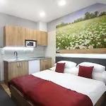 ホテル Hotel Straznice