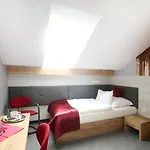 Hotel Straznice 3*