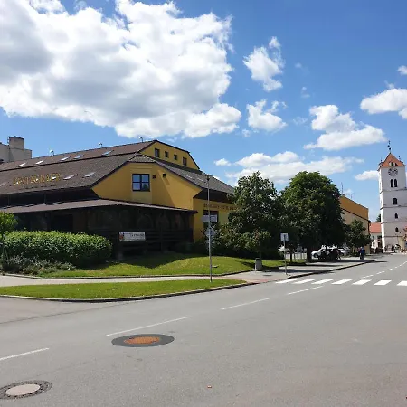 فندق Hotel Straznice Strážnice