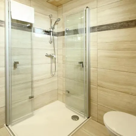 Hotel Straznice 호텔