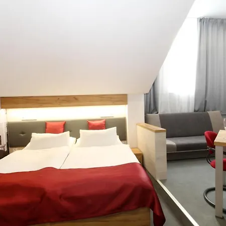 Hotel Straznice 3*